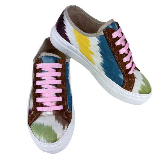 Drop of Rainbow - 'She Who Dares' Sneakers - Size 3