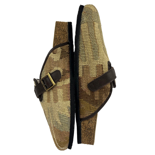 Max - EU 43 Unisex Carpet Clog