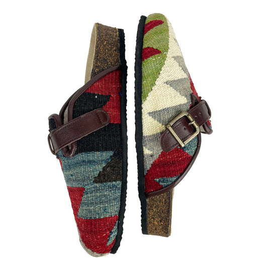 Kensington - UK 7 Ladies Carpet Clog