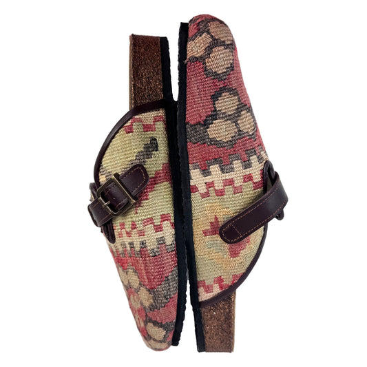 Stone - EU 45 Unisex Carpet Clog