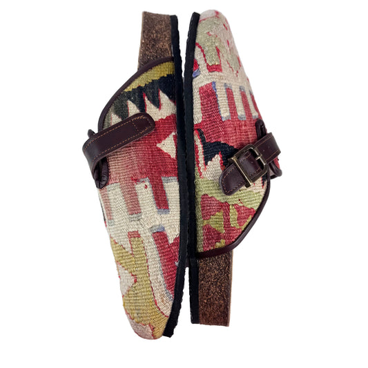 James - EU 45 Unisex Carpet Clog