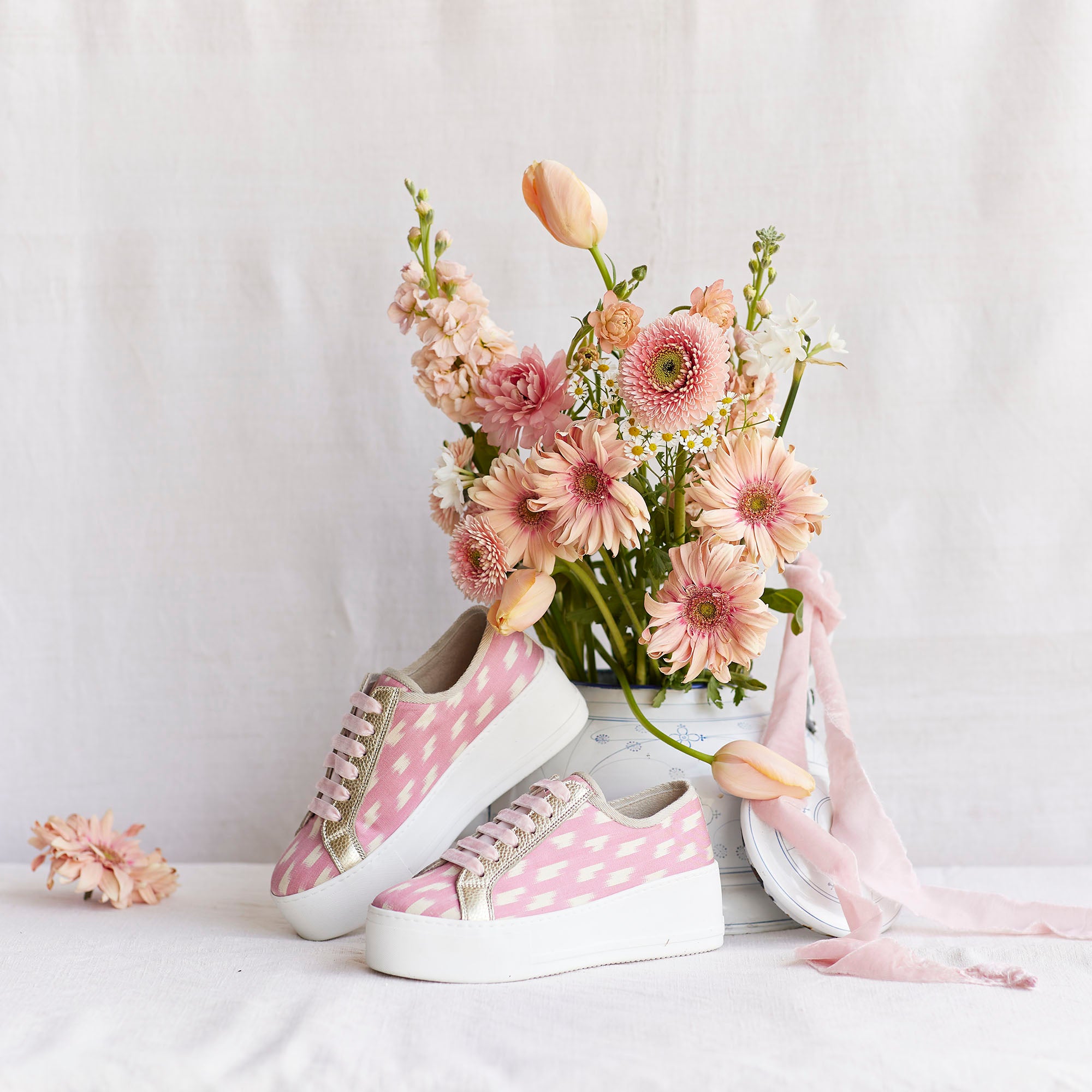 pink hf 1.jpg__PID:08d18735-0c78-4487-9e07-2d908f80596a