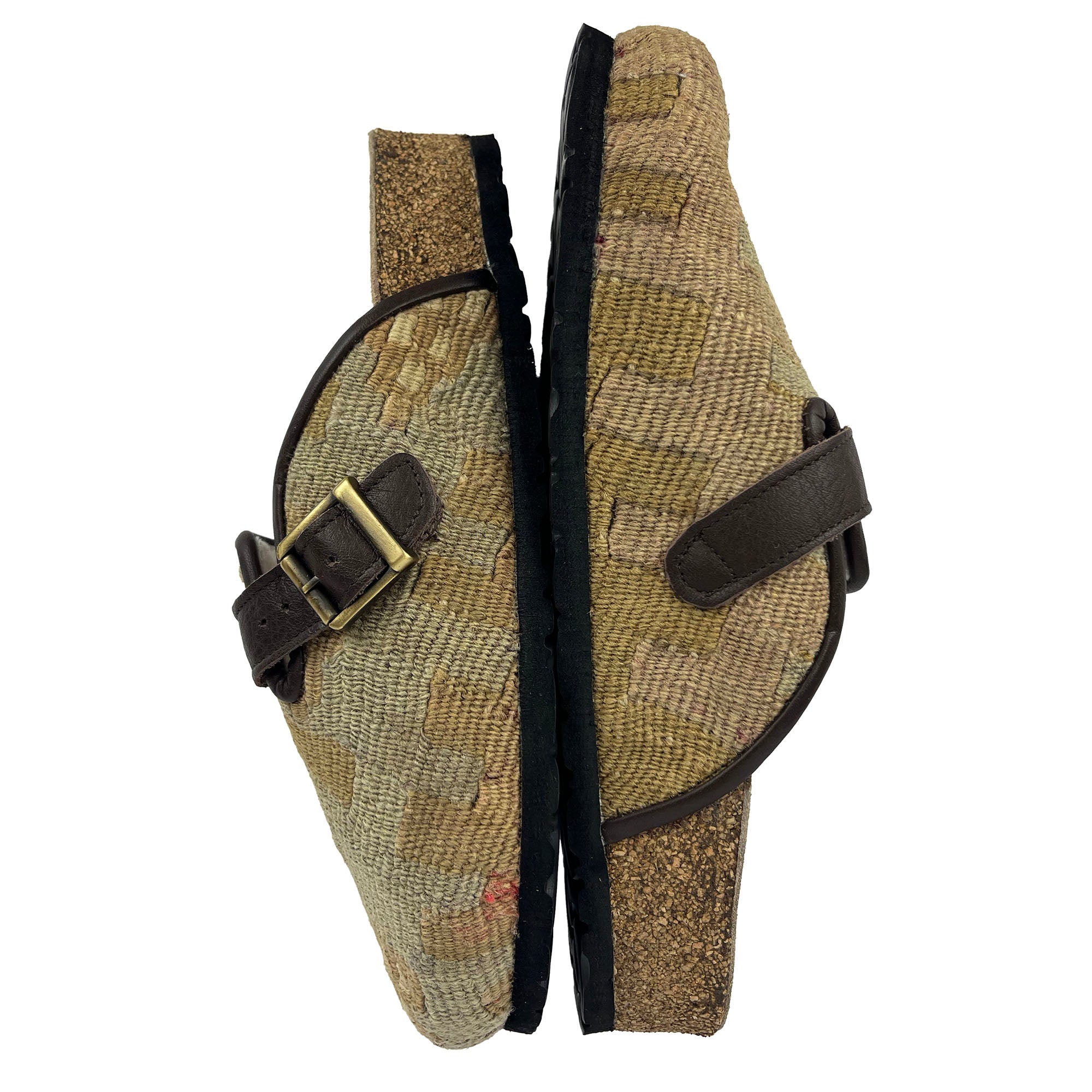 Izzy - UK 6 Unisex Carpet Clog
