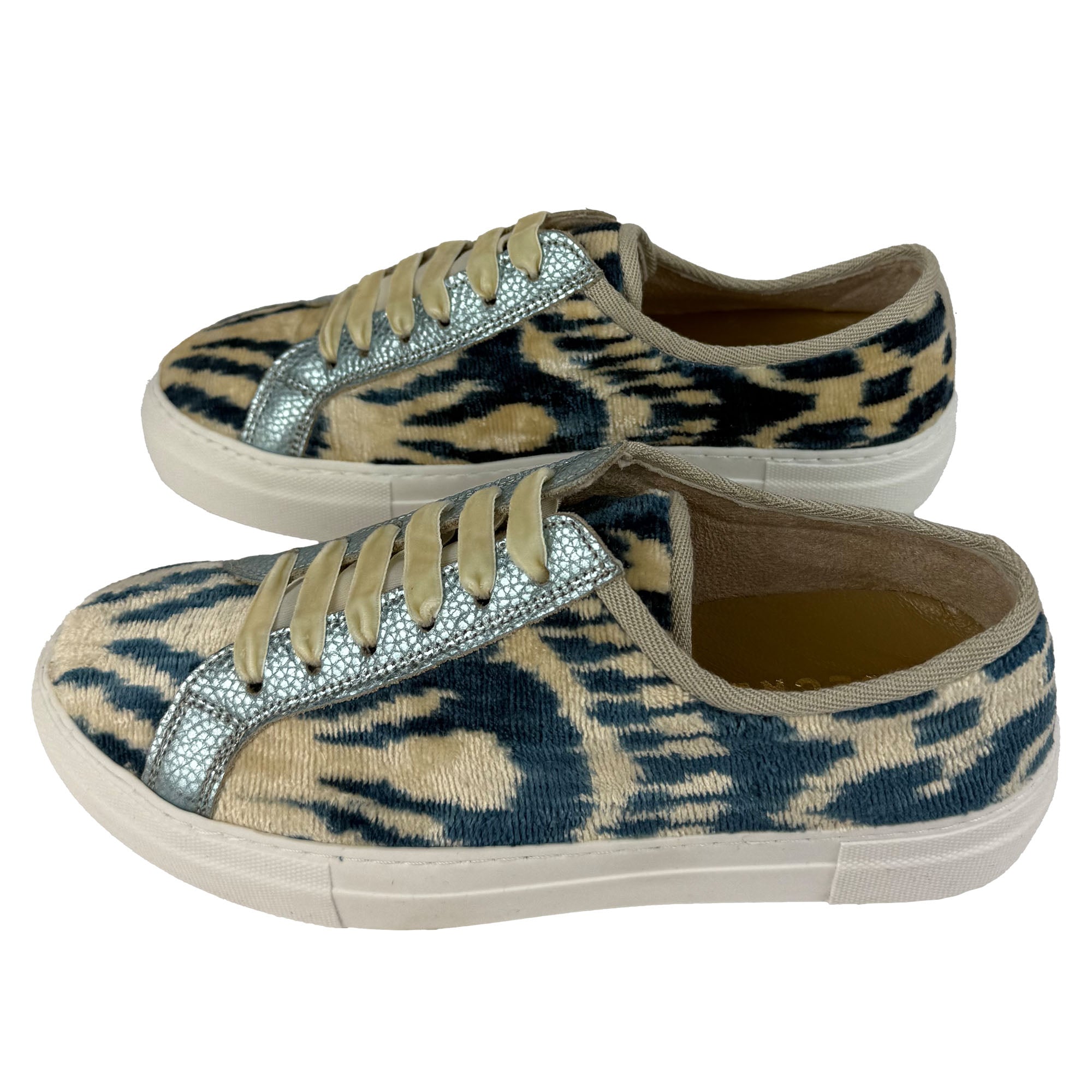 Midnight Circus - 'She Who Dares' Sneakers