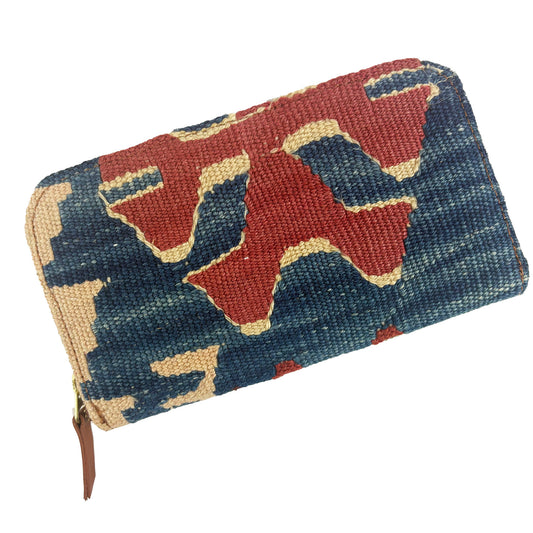 Kyanite - Treasure Chest