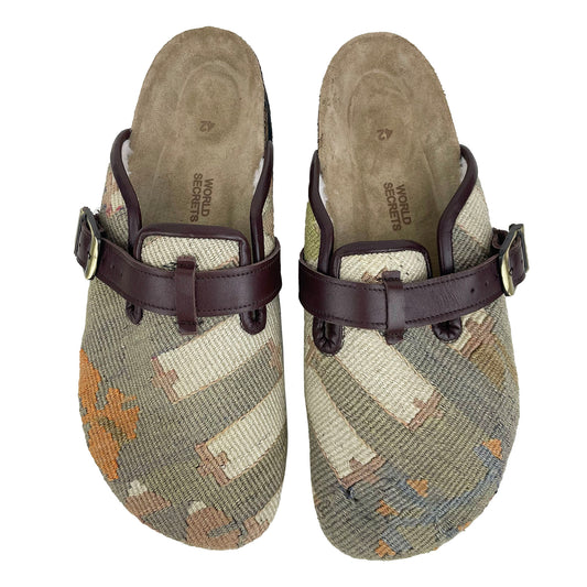 Arrow - EU 42 Unisex Carpet Clog