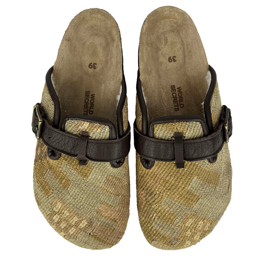 Izzy - UK 6 Unisex Carpet Clog