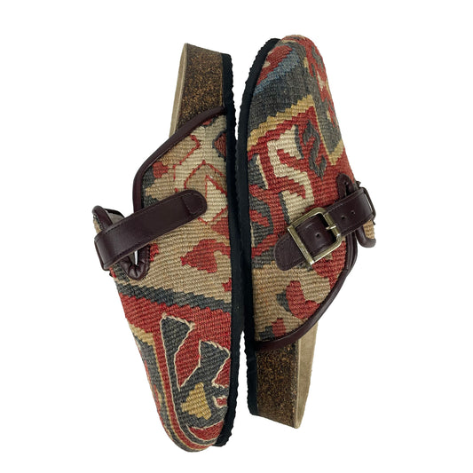 Sangria - EU 42 Unisex Carpet Clog