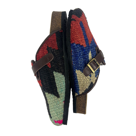 Miles - EU 44 Unisex Carpet Clog