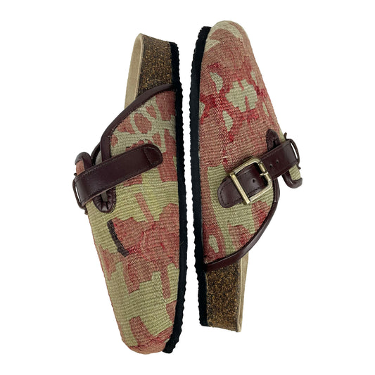 Bay - UK 8 Ladies Carpet Clog