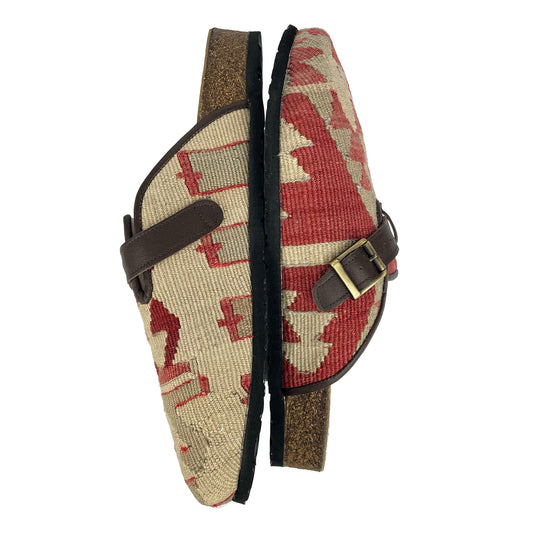 Miles - EU 44 Unisex Carpet Clog