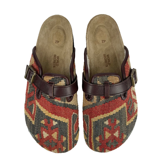 Sangria - EU 42 Unisex Carpet Clog
