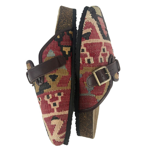 Bay - UK 8 Ladies Carpet Clog