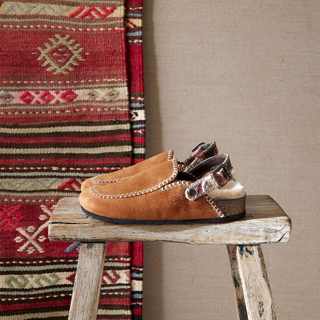 Nomad Clogs