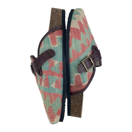 Milo - EU 42 Unisex Carpet Clog