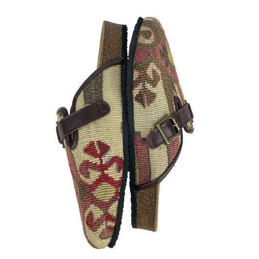 Billy - EU 44 Unisex Carpet Clog