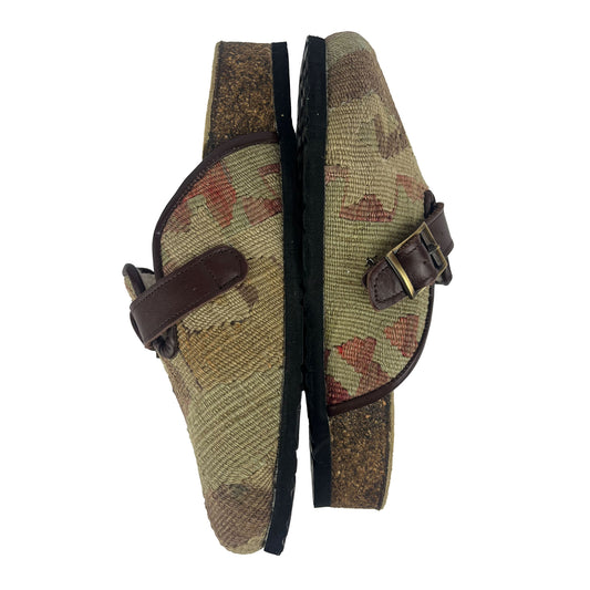 Fig - UK 5 Ladies Carpet Clog