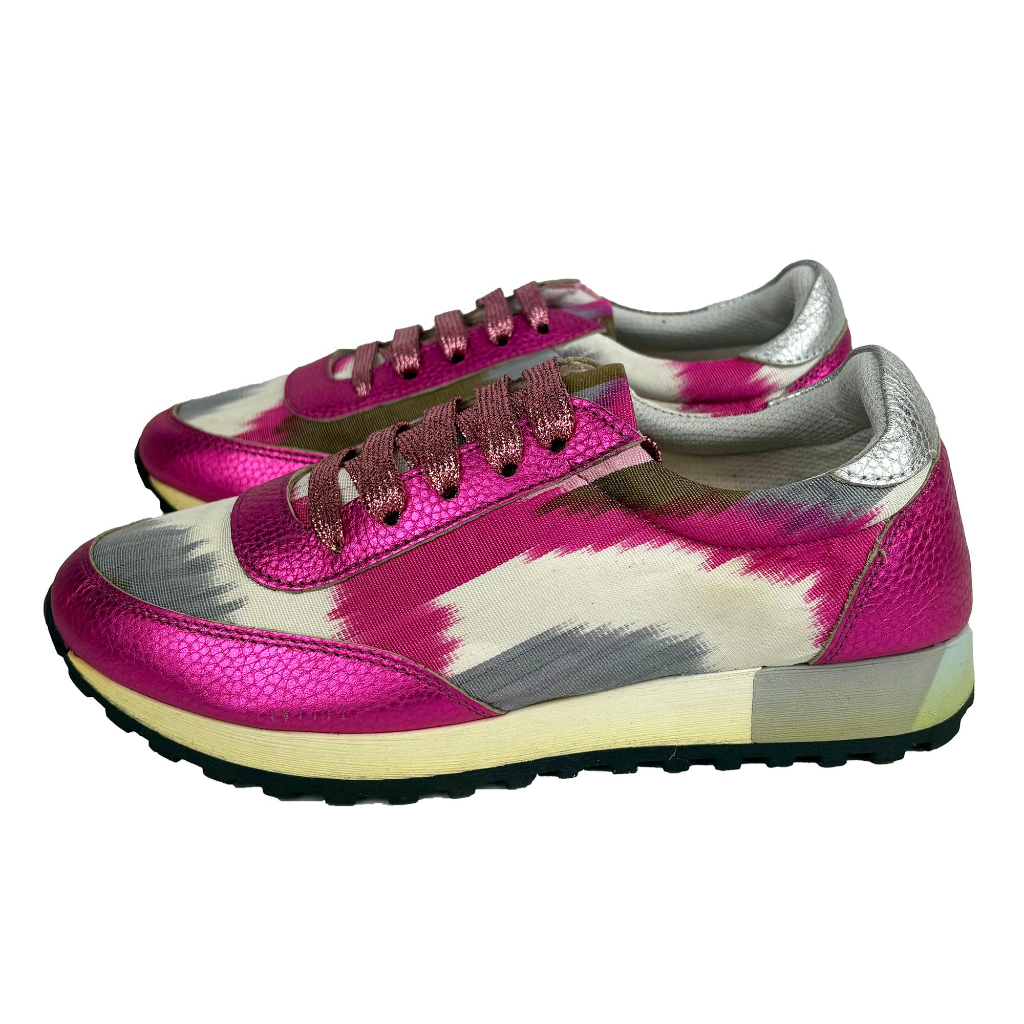 Pink Ranger - Mighty Morphin Trainers - UK 3