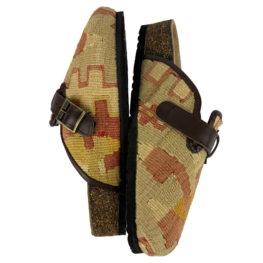 Flame - UK 5 Ladies Carpet Clog