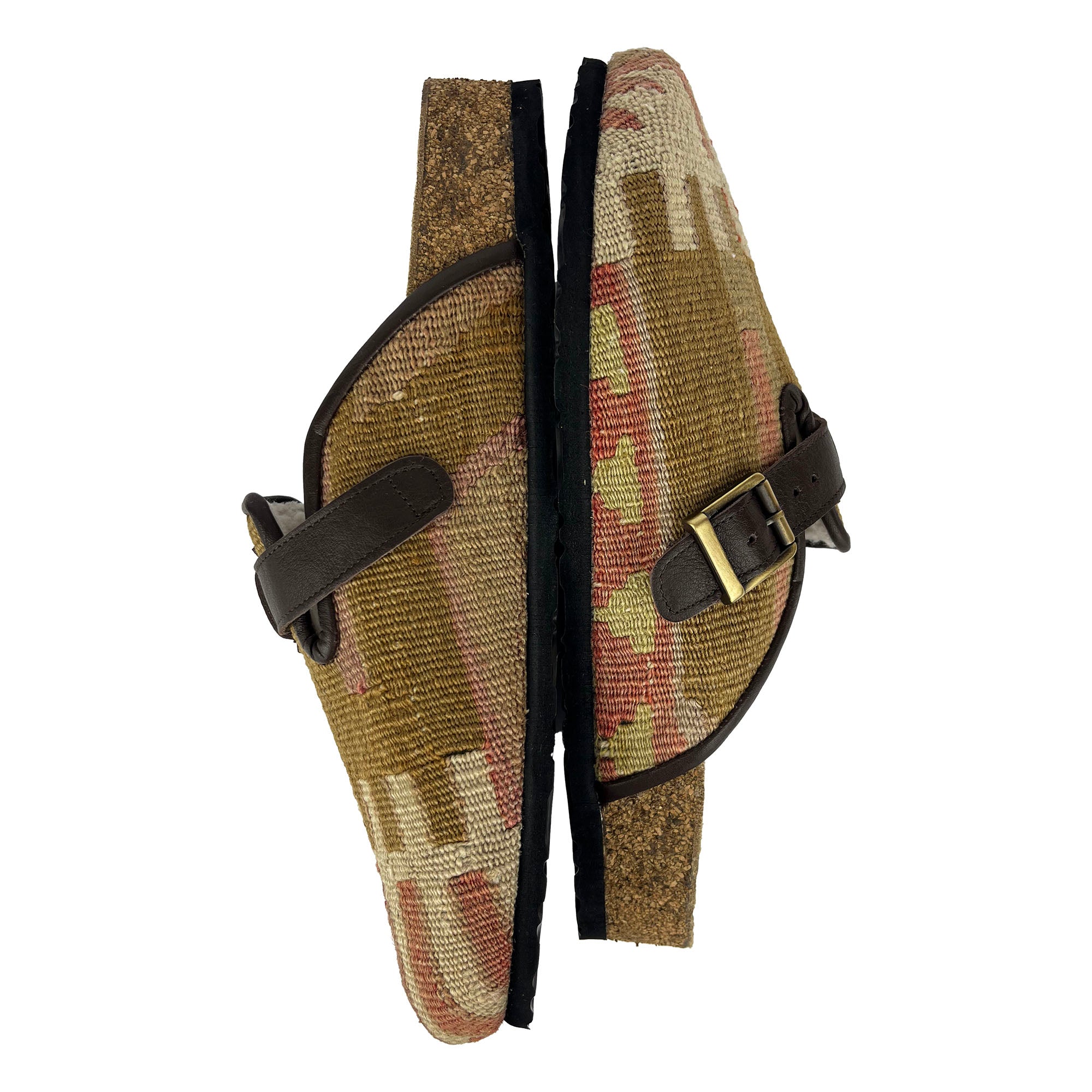 Sangria - EU 42 Unisex Carpet Clog
