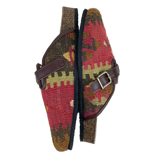 Clove - EU 45 Unisex Carpet Clog