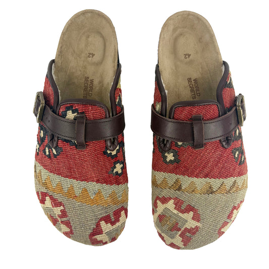 Sangria - EU 42 Unisex Carpet Clog