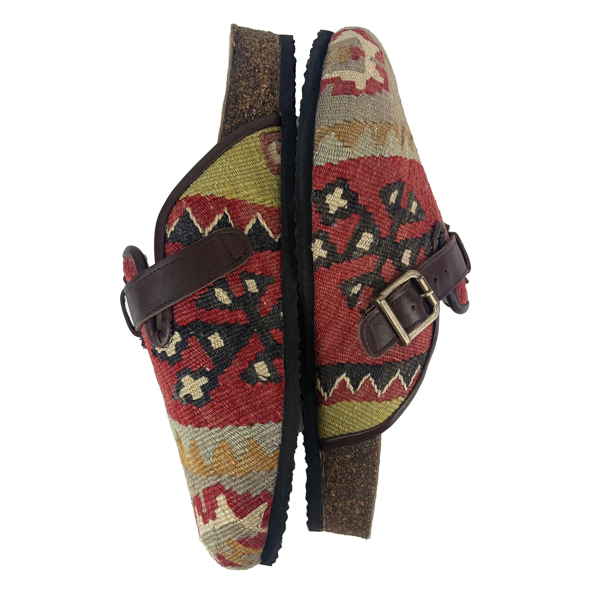 Sangria - EU 42 Unisex Carpet Clog
