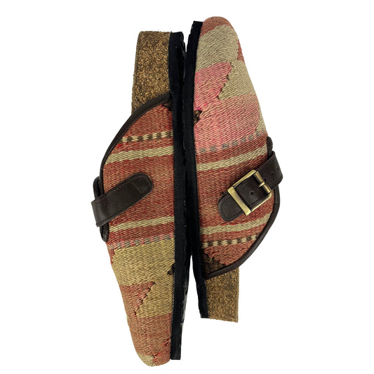 Fir - EU 42 Unisex Carpet Clog