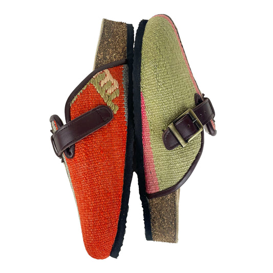 Chalk - UK 6 Ladies Carpet Clog