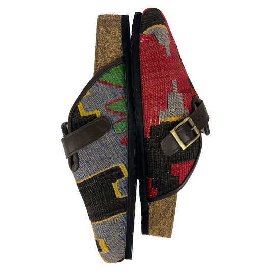 Ruby - EU 42 Unisex Carpet Clog