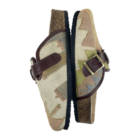 Holly - UK 4 Ladies Carpet Clog