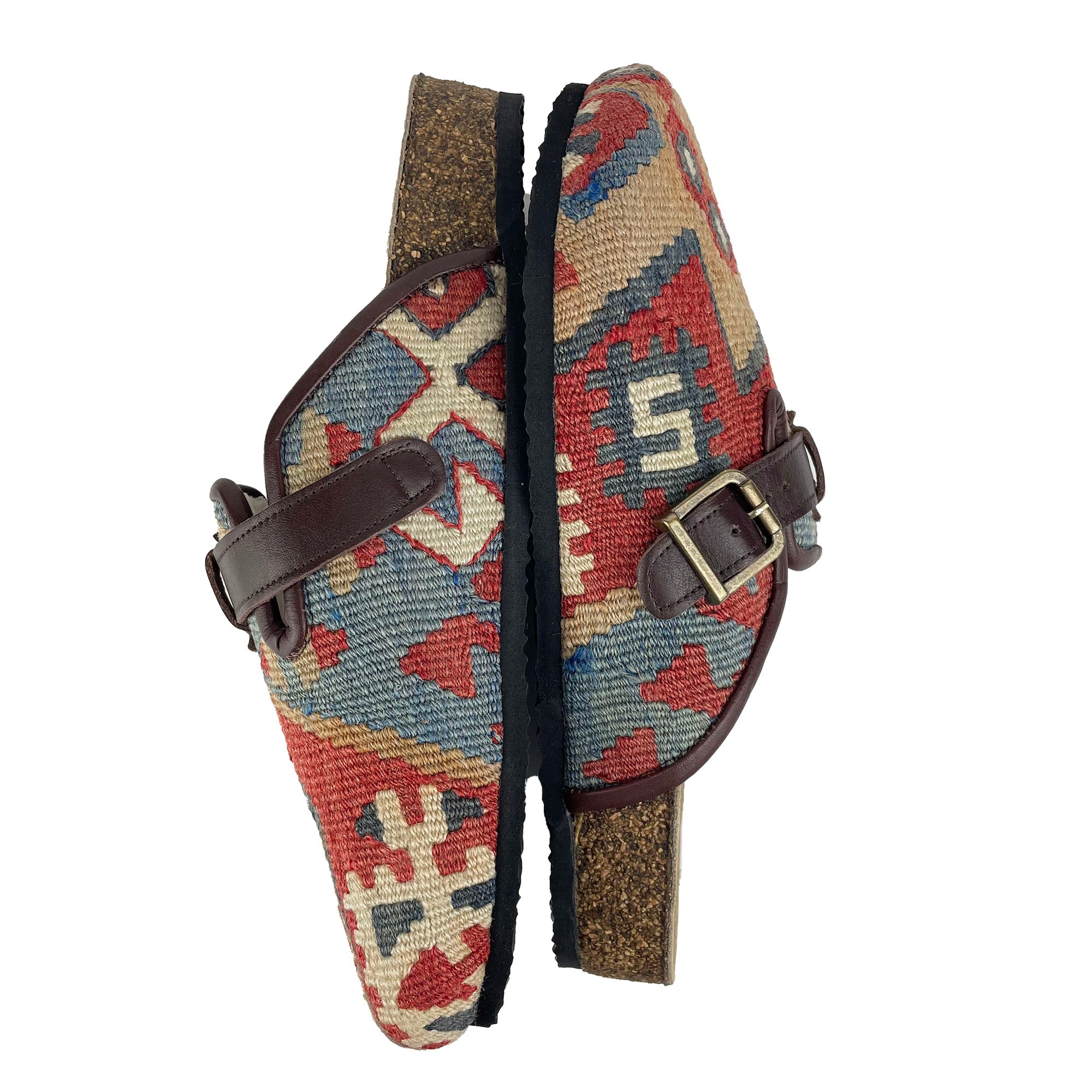 Milo - EU 42 Unisex Carpet Clog