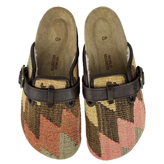 Lion - UK 7 Unisex Carpet Clog