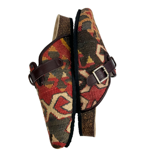 Max - EU 43 Unisex Carpet Clog