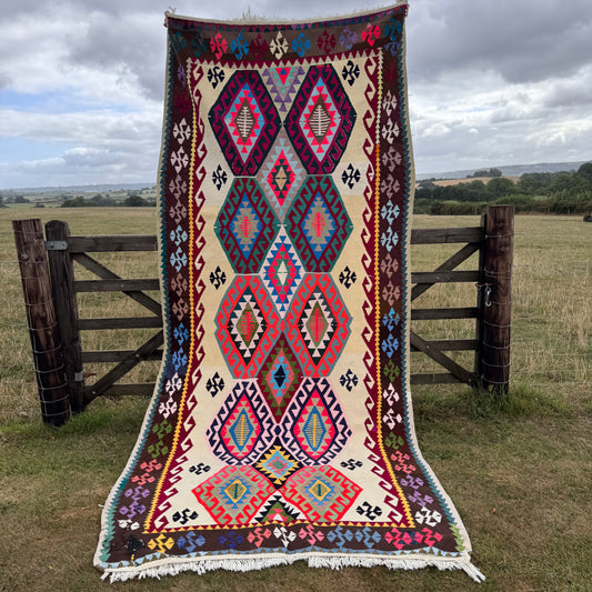 Padstow - 142cm x 330cm