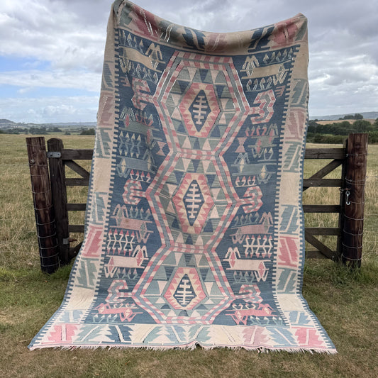 Pastel - 184cm x 290cm