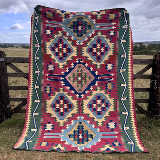 Checker - 169cm x 224cm