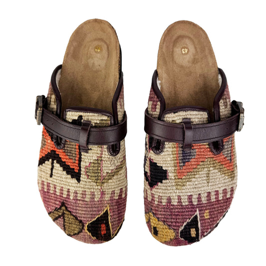 Capri - EU 43 Unisex Carpet Clog