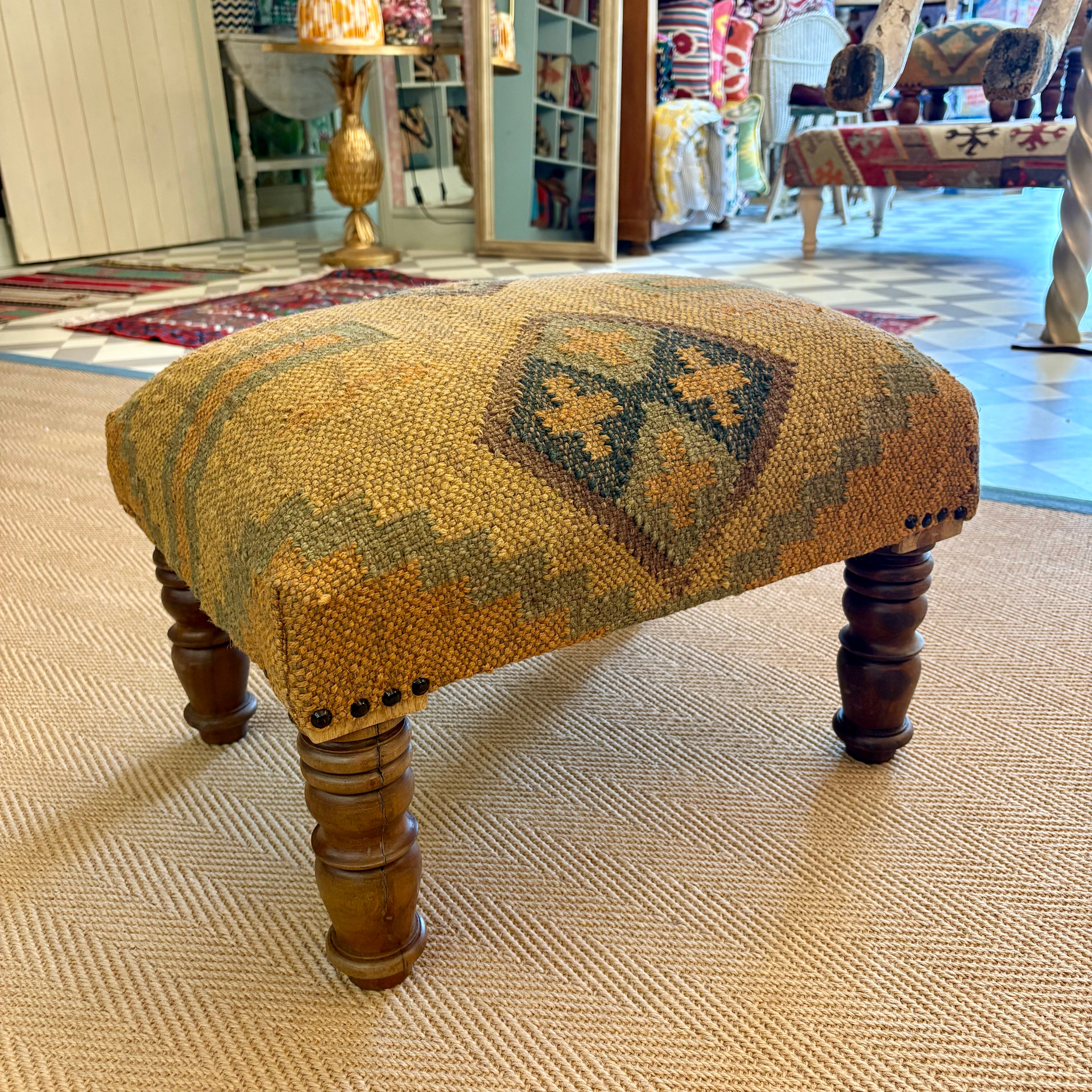 Pecorino - Indian Kilim Footstool