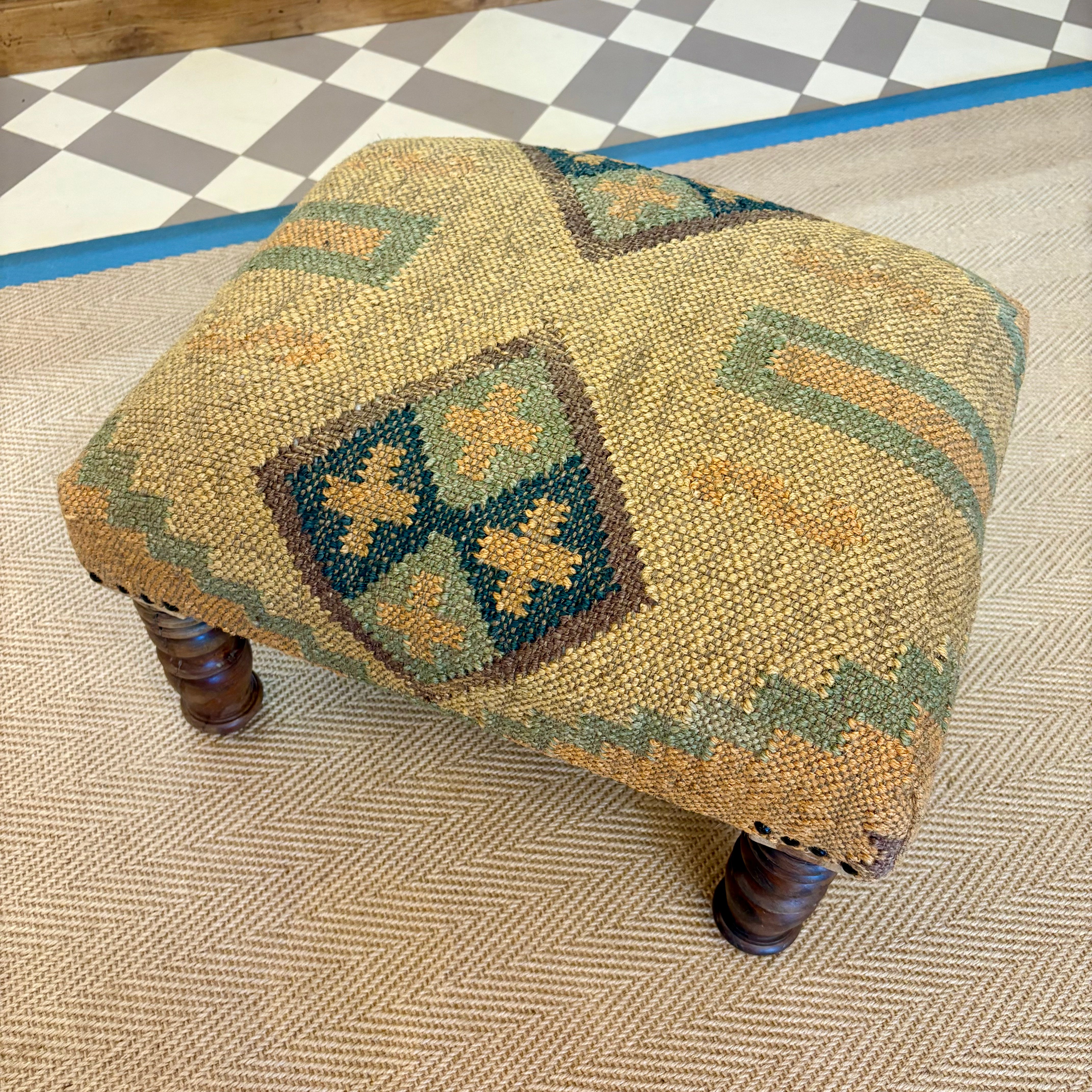 Pecorino - Indian Kilim Footstool