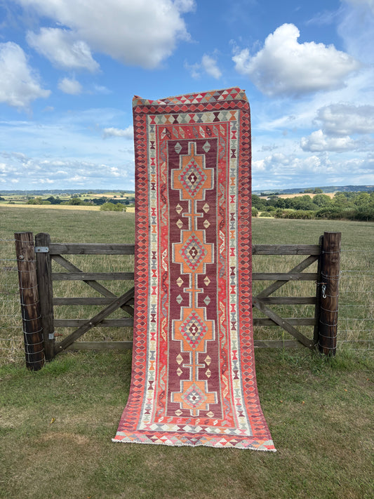 Cecilia - 98cm x 305cm