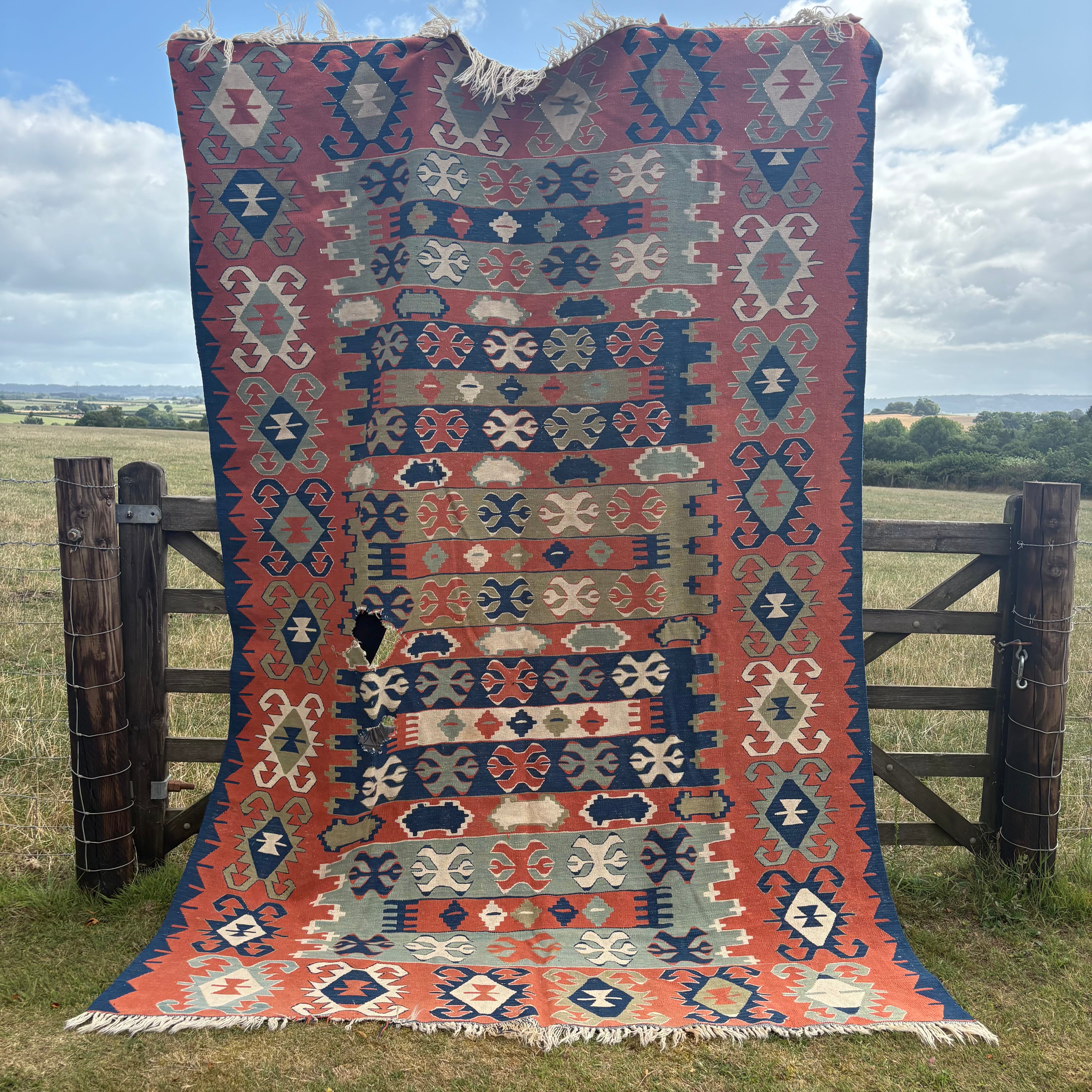 Cortina Rug - 200cm x 282cm