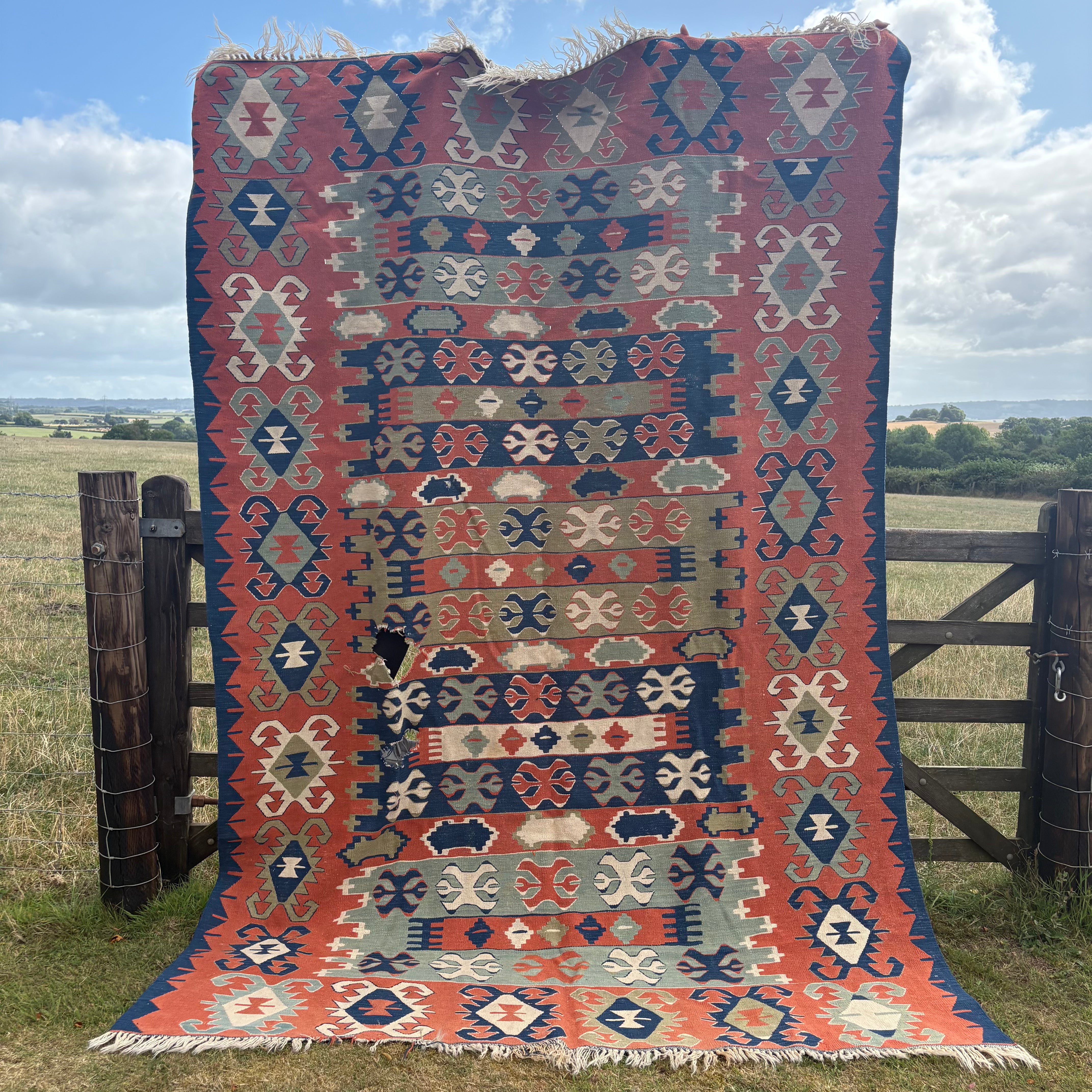 Cortina Rug - 200cm x 282cm