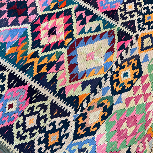 Fluro - 140cm x 87cm