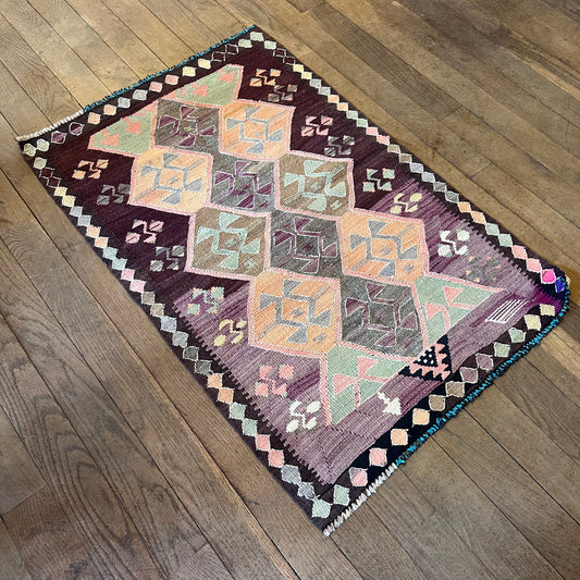 Milka - 135cm x 91cm