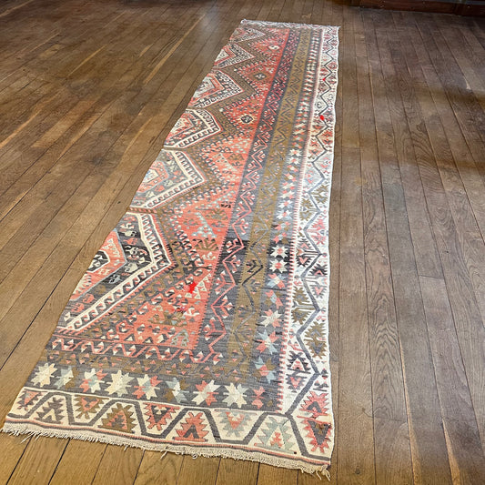 Tattie - 416cm x 96cm