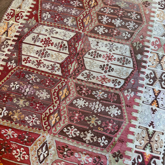 Rose - 342cm x 139cm