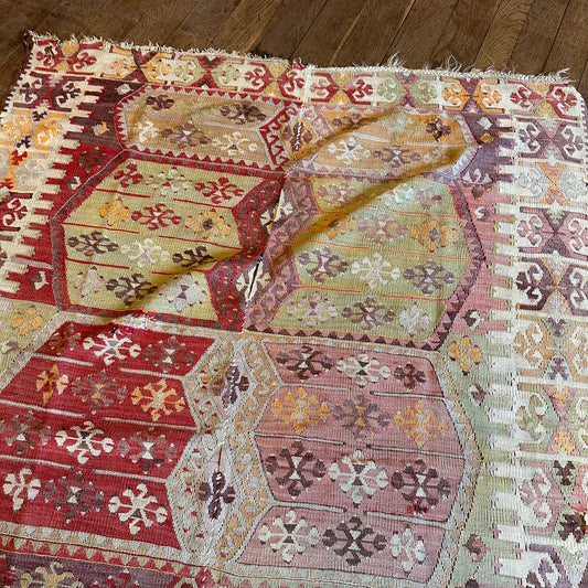 Rose - 342cm x 139cm