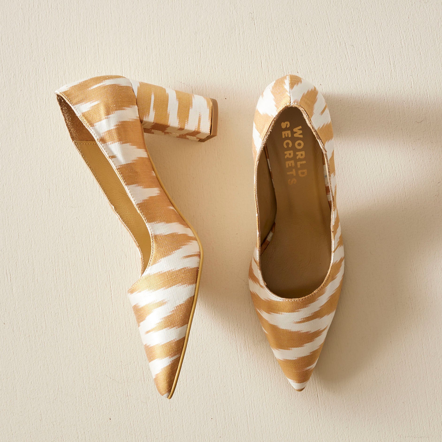 Golden Champagne - 'Head Over Heels'