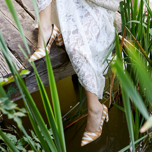 Golden Champagne - 'Head Over Heels'